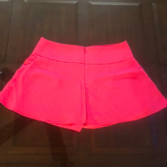 NWOT Skort - Picture 2 of 2